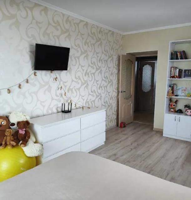 Квартира, 1-кімн., Харьков, Рогань жилмассив, Роганская