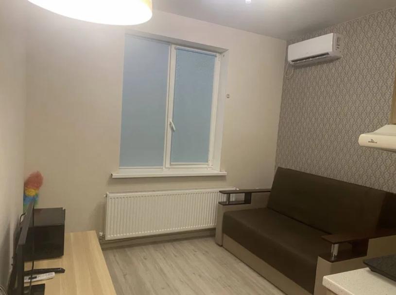 Гостинка, Харьков, Защитников Украины метро, Богдана Хмельницкого