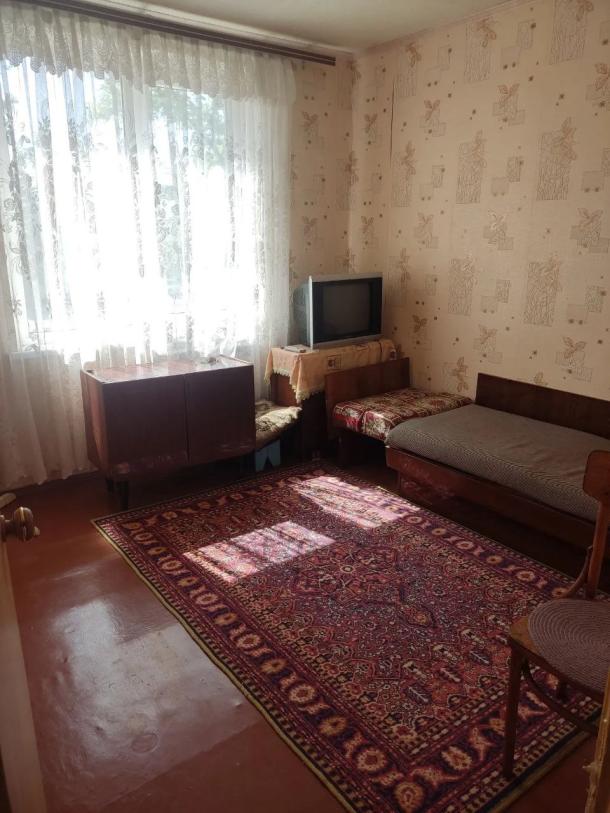 Квартира, 2-кімн., Чугуев, Чугуевский район
