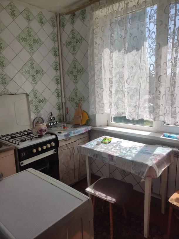 Квартира, 2-кімн., Чугуев, Чугуевский район