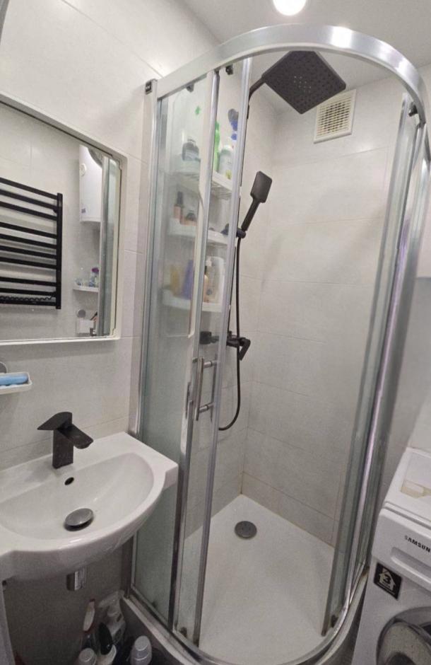 Квартира, 3-кімн., Харьков, Павлово Поле, 23 Августа