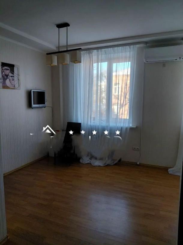 Квартира, 3-кімн., Харьков, Нагорный, Искусств (Краснознаменная, Червонопрапорная)