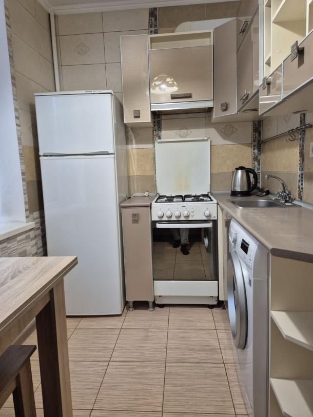 Квартира, 1-кімн., Харьков, 522м/р, Валентиновская