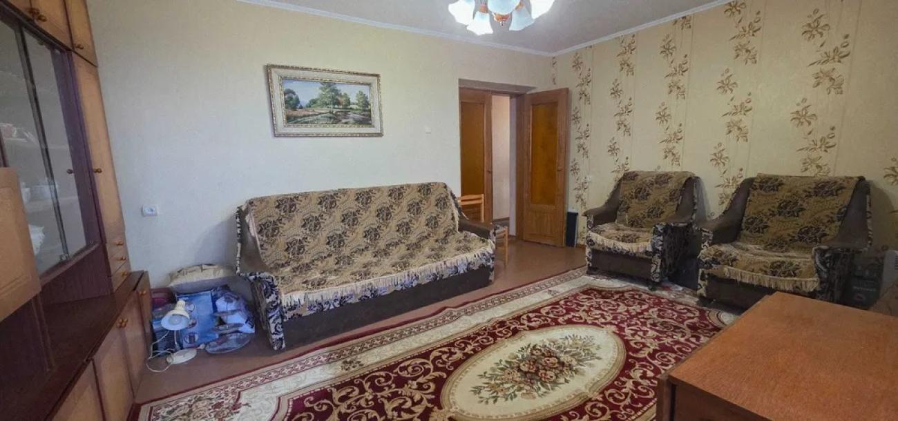 Квартира, 3-кімн., Харьков, Горизонт, Героев Харькова пр-т