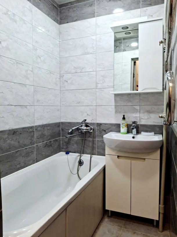 Квартира, 3-кімн., Харьков, 524м/р, Бучмы