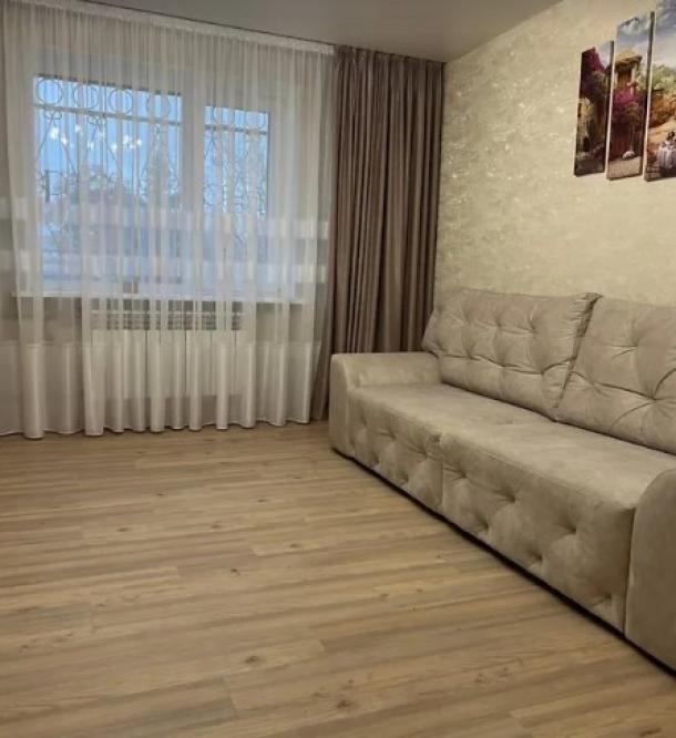 Квартира, 3-кімн., Харьков, Южный Вокзал, Славянская