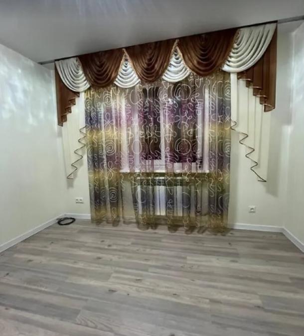 Квартира, 3-кімн., Харьков, Южный Вокзал, Славянская