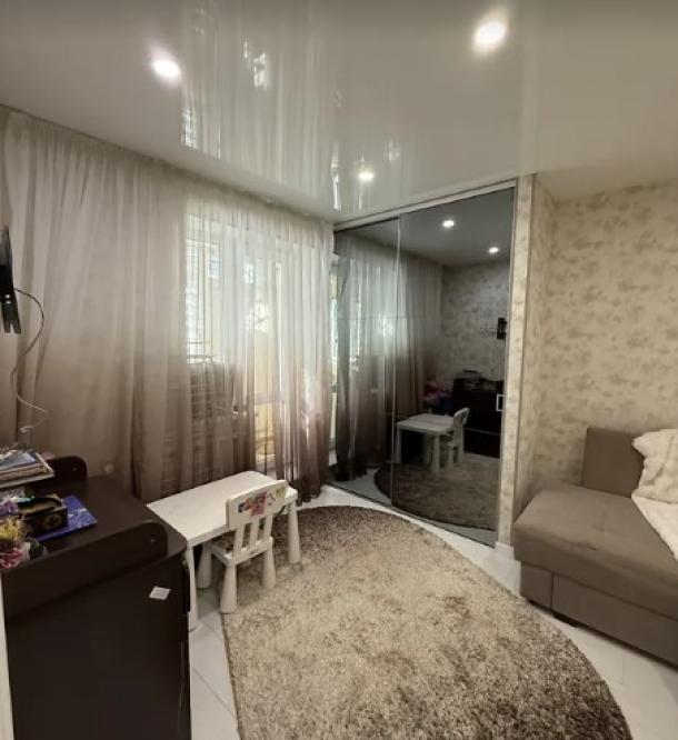 Квартира, 3-кімн., Харьков, Кулиничи, Школьная (Дзержинского)