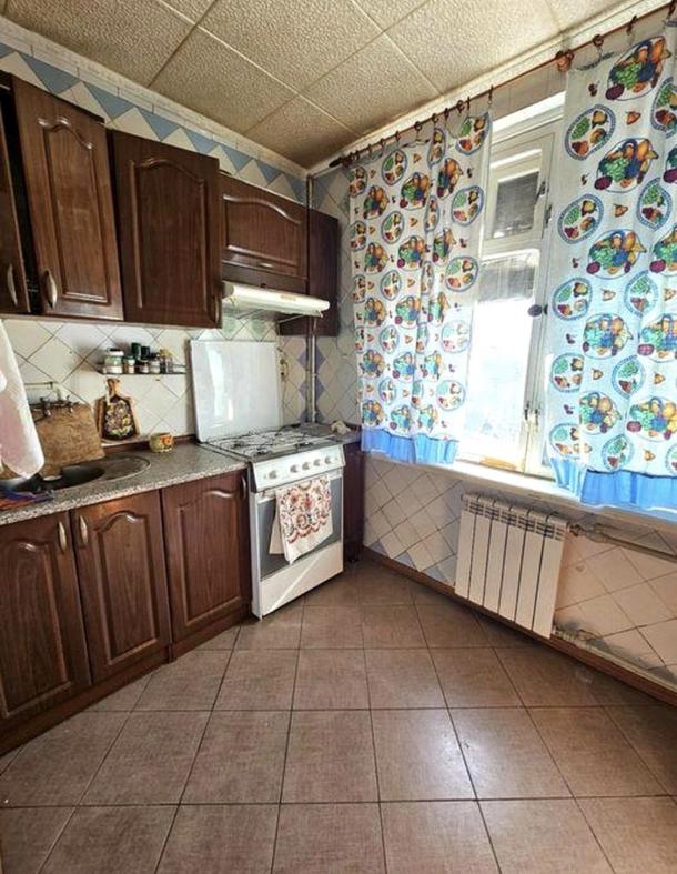 Квартира, 3-кімн., Харьков, 605м/р, Тракторостроителей просп.