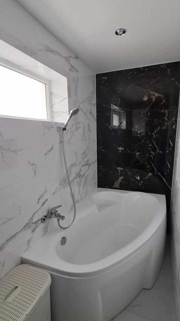 Квартира, 3-кімн., Харьков, Песочин, Дагаева