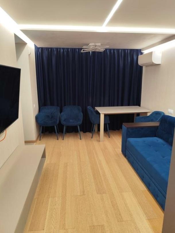 Квартира, 3-кімн., Харьков, Алексеевка, Людвига Свободы пр.