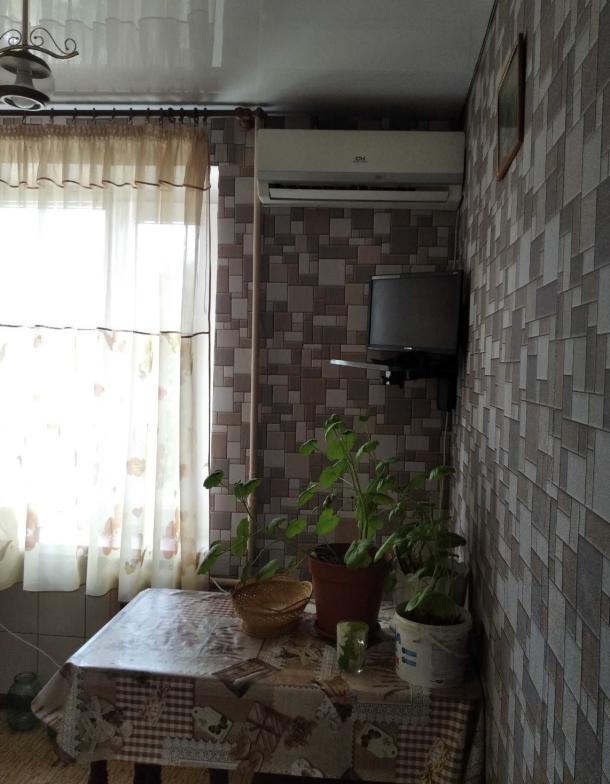 Квартира, 2-кімн., Чугуев, Чугуевский район, Горишного