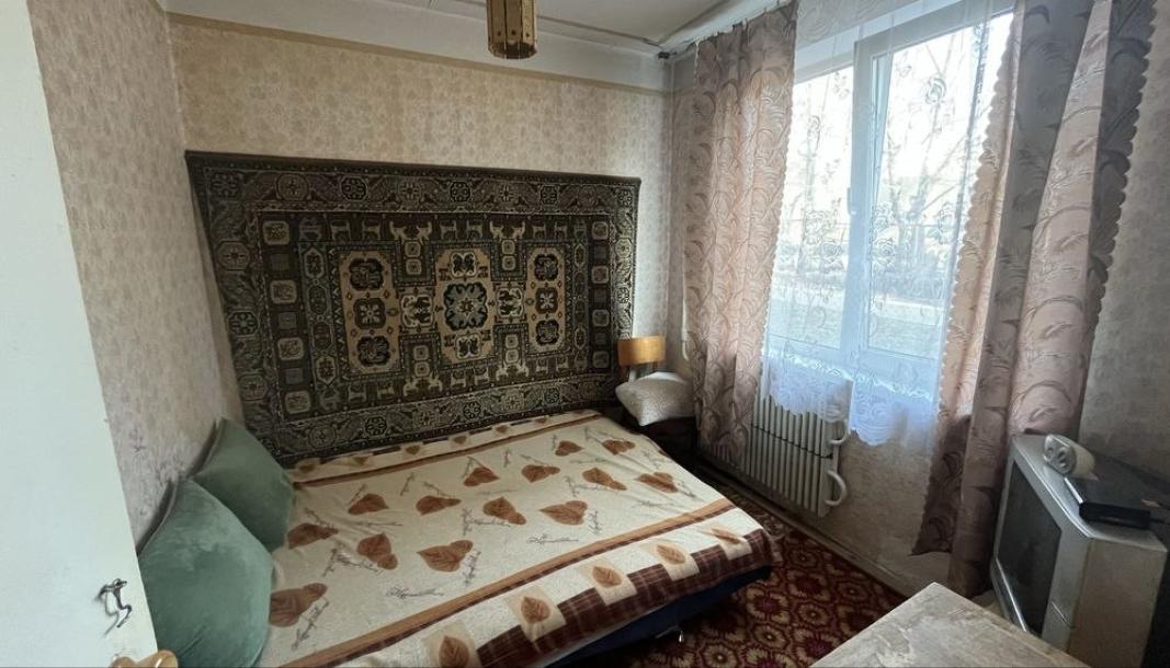 Квартира, 4-кімн., Харьков, 520м/р, Академика Павлова