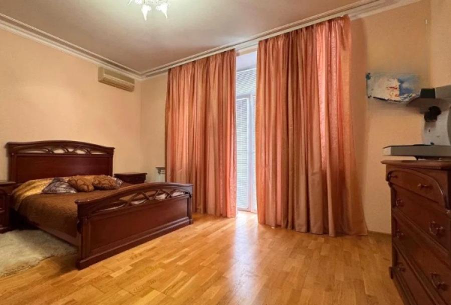 Квартира, 3-кімн., Харьков, Центр, Сумская