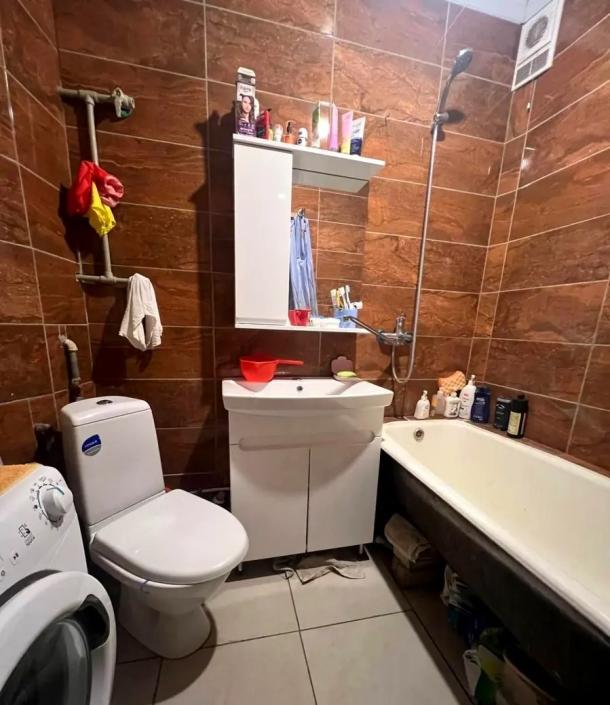 Квартира, 2-кімн., Харьков, 607м/р, Непокоренных (Героев Труда)