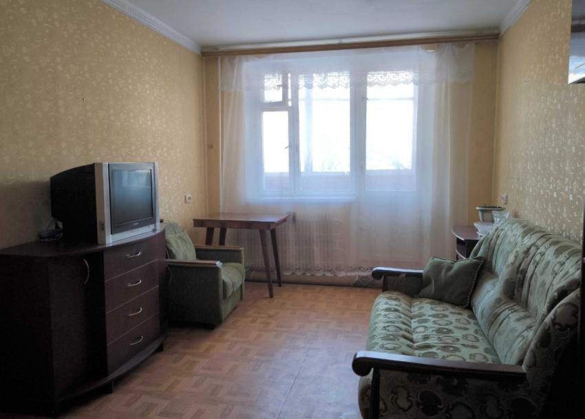 Квартира, 2-кімн., Харьков, 606м/р, Тракторостроителей просп.