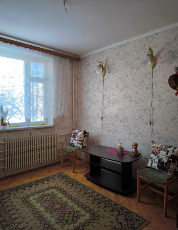 Квартира, 2-кімн., Харьков, 606м/р, Тракторостроителей просп.