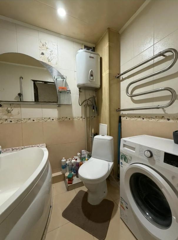 Квартира, 4-кімн., Харьков, 605м/р, Тракторостроителей просп.