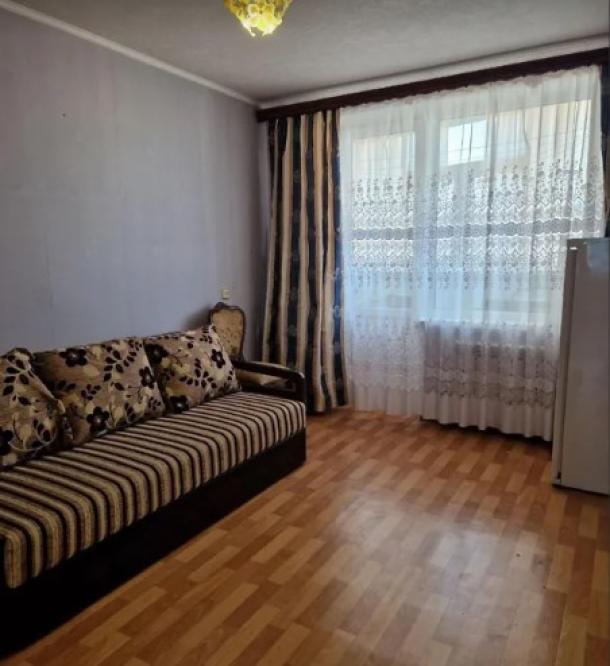 Квартира, 3-кімн., Харьков, Спортивная метро, Аэрокосмический просп. (Гагарина проспект)