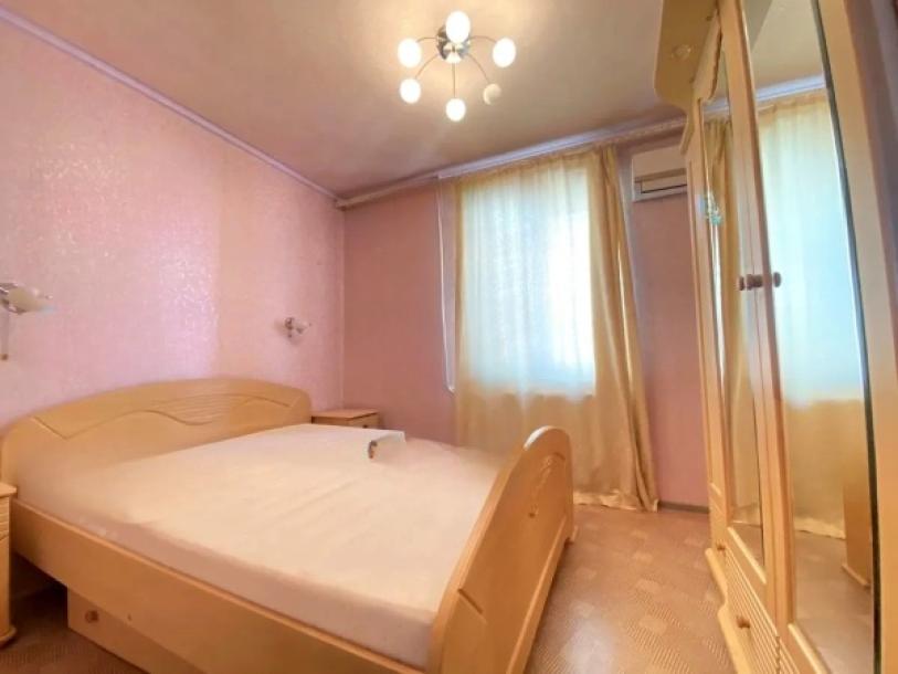 Квартира, 3-кімн., Харьков, Павловка, Клочковская