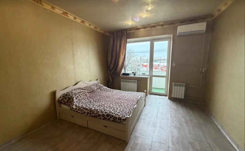 Квартира, 3-кімн., Харьков, Защитников Украины метро, Защитников Украины пл. (Восстания пл.)