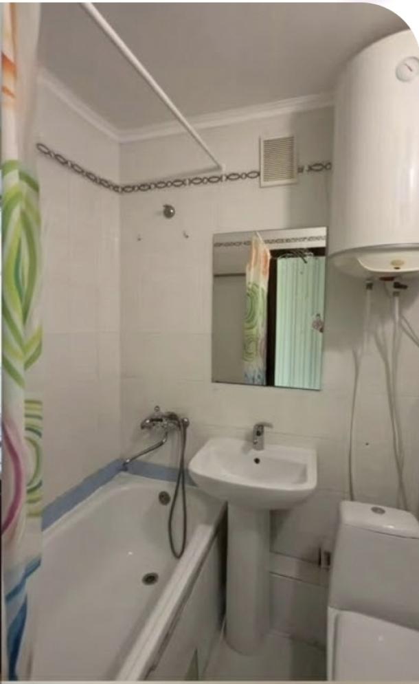 Квартира, 1-кімн., Харьков, 606м/р, Валентиновская