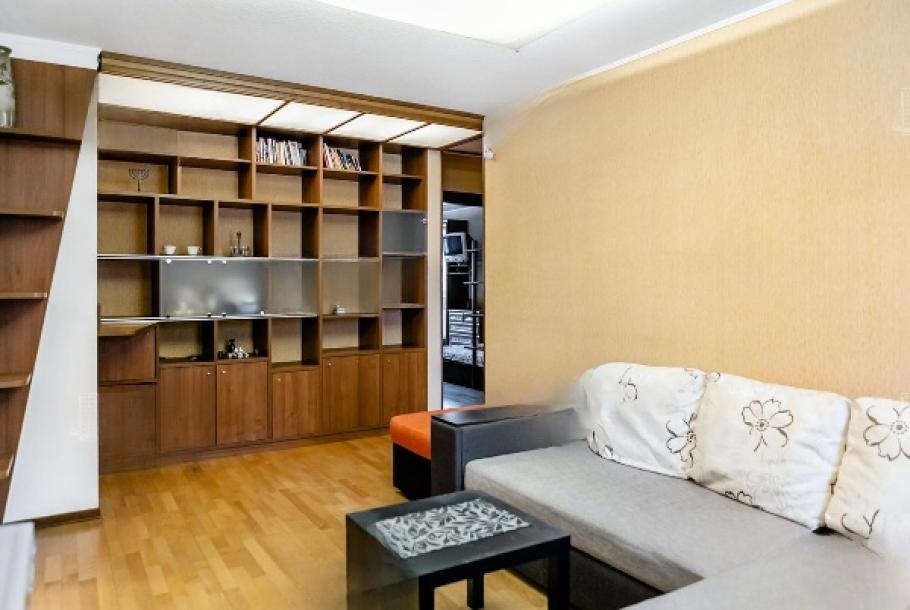 Квартира, 3-кімн., Харьков, Павлово Поле, Деревянко