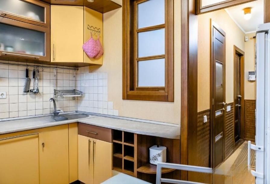 Квартира, 3-кімн., Харьков, Павлово Поле, Деревянко