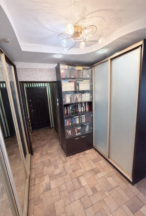 Квартира, 3-кімн., Харьков, 5 Северная Салтовка, Соборности Украины (Дружбы Народов)