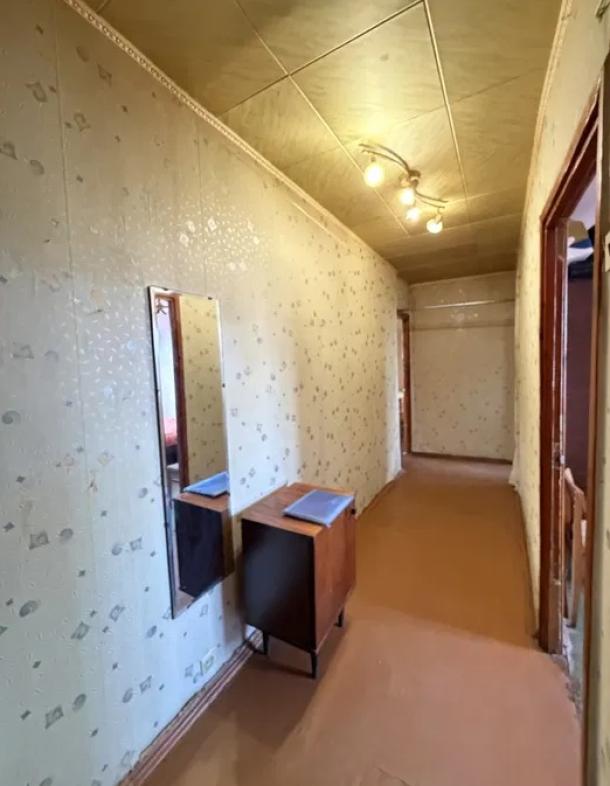 Квартира, 3-кімн., Харьков, 524м/р, Непокоренных (Героев Труда)