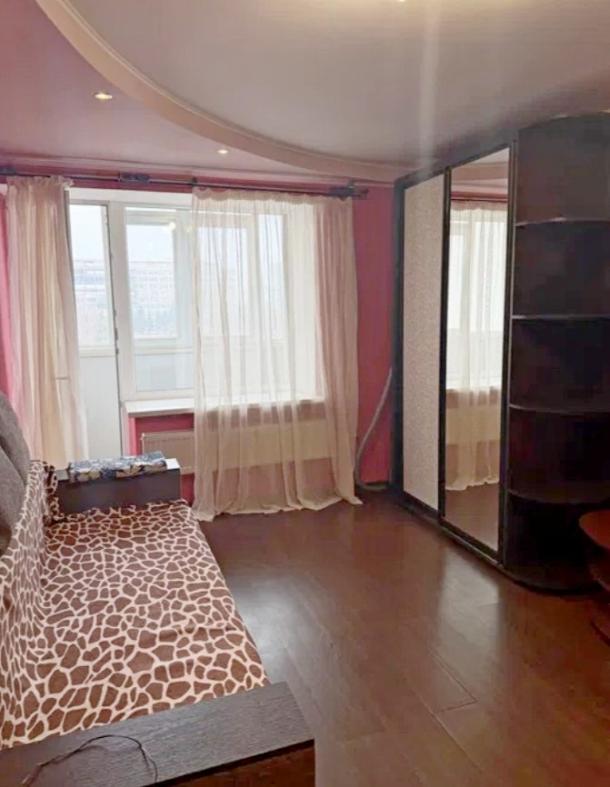 Купить гостинка, Харьков, Завод Малышева метро, Георгия Тарасенко (Плехановская)