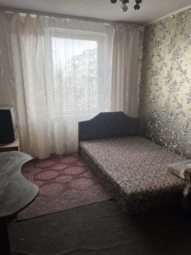 Квартира, 3-кімн., Харьков, 524м/р, Академика Павлова