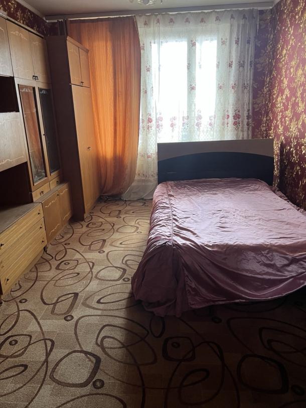 Квартира, 3-кімн., Харьков, 524м/р, Академика Павлова