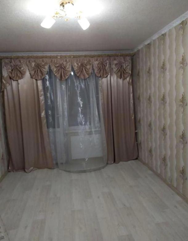 Квартира, 3-кімн., Харьков, Гагарина метро , Аэрокосмический просп. (Гагарина проспект)