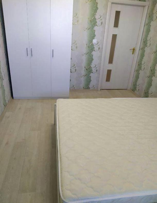 Квартира, 3-кімн., Харьков, Гагарина метро , Аэрокосмический просп. (Гагарина проспект)