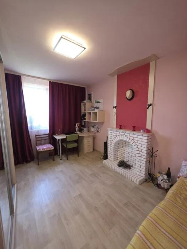 Квартира, 3-кімн., Харьков, 2 Северная Салтовка, Гвардейцев Широнинцев