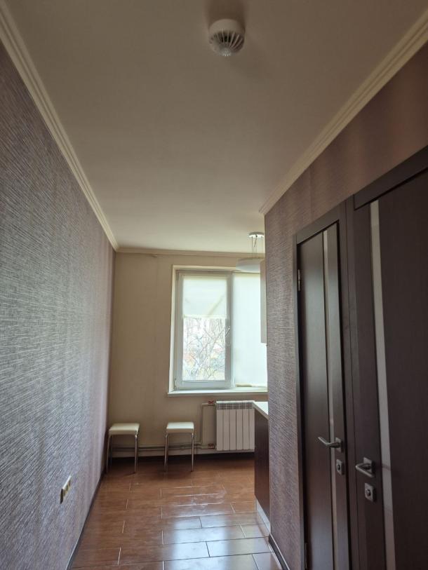 Квартира, 3-кімн., Харьков, 533м/р, Непокоренных (Героев Труда)