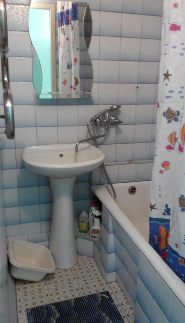 Квартира, 2-кімн., Харьков, Рогань жилмассив, Роганская