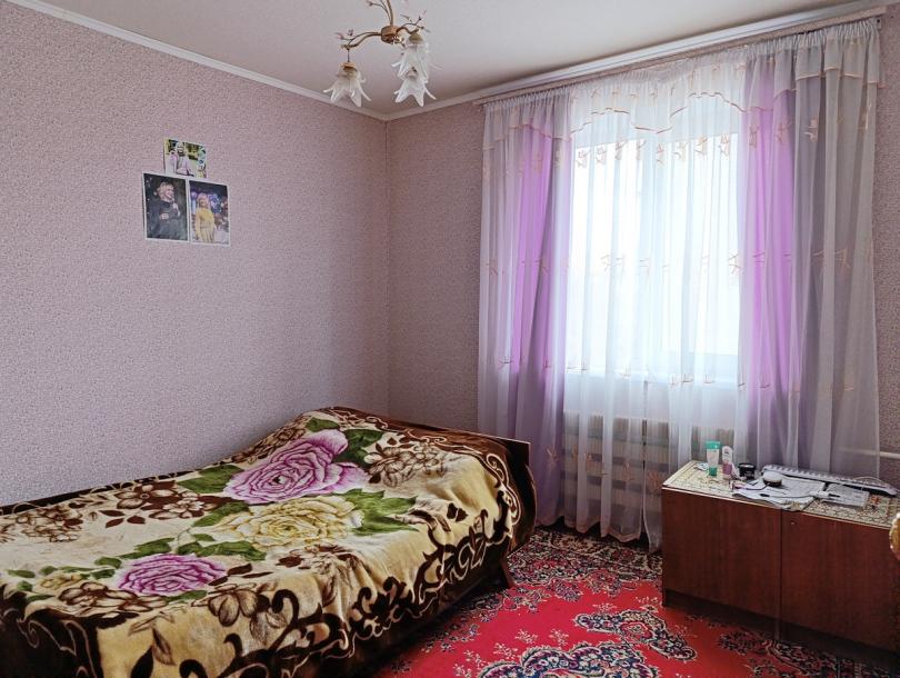 Квартира, 3-кімн., Кочеток, Чугуевский район