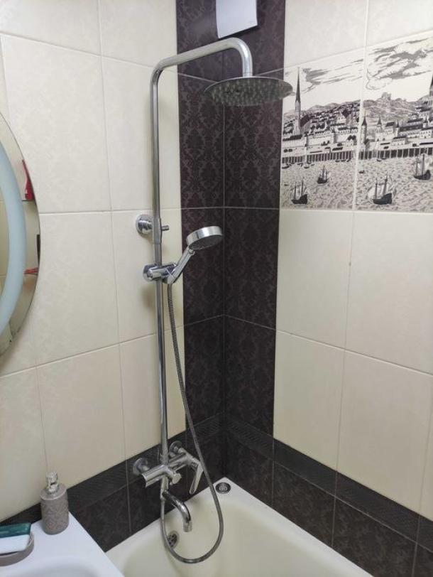 Квартира, 2-кімн., Харьков, 605м/р, Гвардейцев Широнинцев