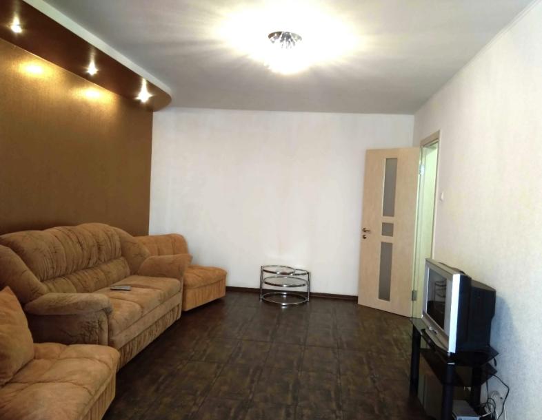 Квартира, 2-кімн., Харьков, Защитников Украины метро, Героев Харькова пр-т