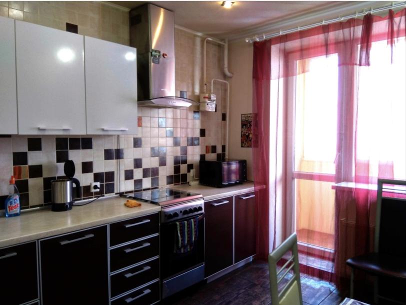 Квартира, 2-кімн., Харьков, Защитников Украины метро, Героев Харькова пр-т