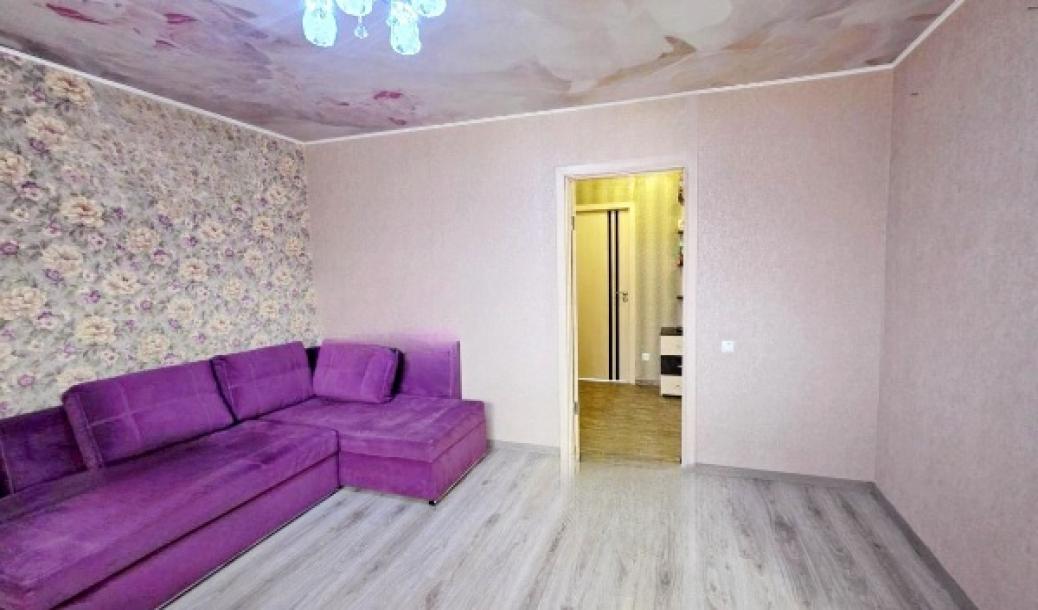 Квартира, 2-кімн., Харьков, 605м/р, Тракторостроителей просп.