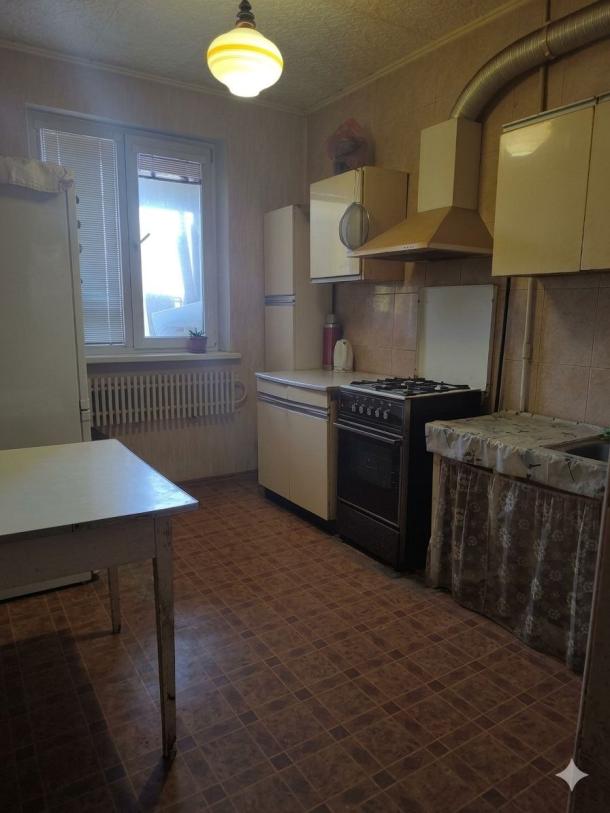 Квартира, 2-кімн., Харьков, 606м/р, Светлая