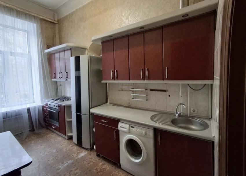 Квартира, 2-кімн., Харьков, Центр, Кузинский спуск (Революции 1905 года спуск)