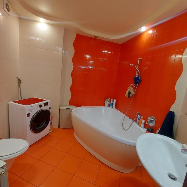 Квартира, 3-кімн., Солоницевка, Харьковский район, Независимости (Луначарского,70 Лет Октября, Буденого)