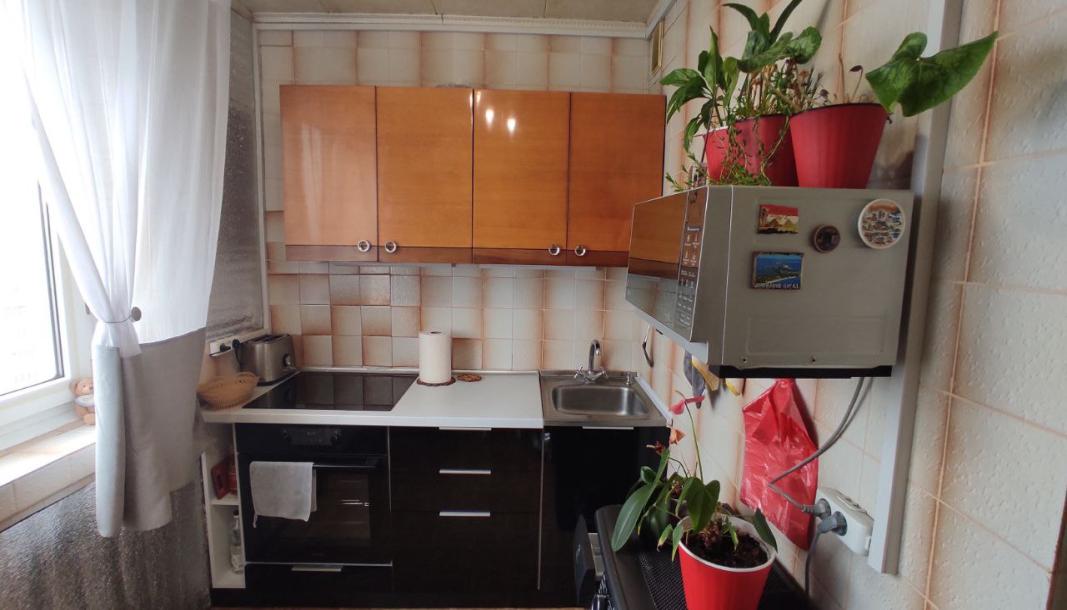 Квартира, 1-кімн., Харьков, Рогань жилмассив, Зубарева