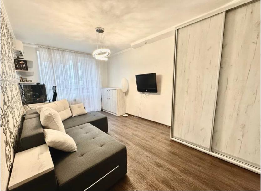 Квартира, 2-кімн., Харьков, Холодная Гора, Волонтерская (Социалистическая)