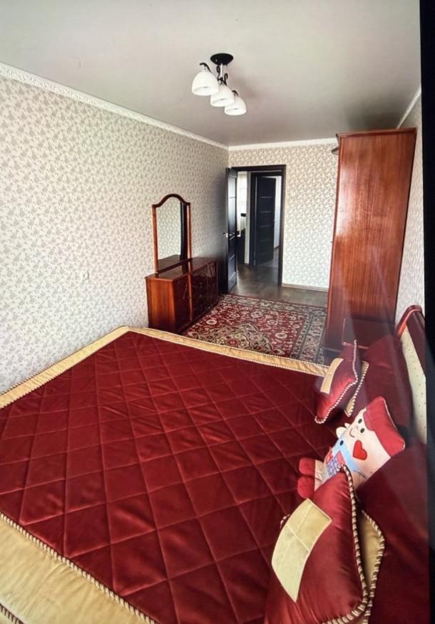 Квартира, 3-кімн., Харьков, Новые Дома, Жасминовый б-р (Слинько Петра)