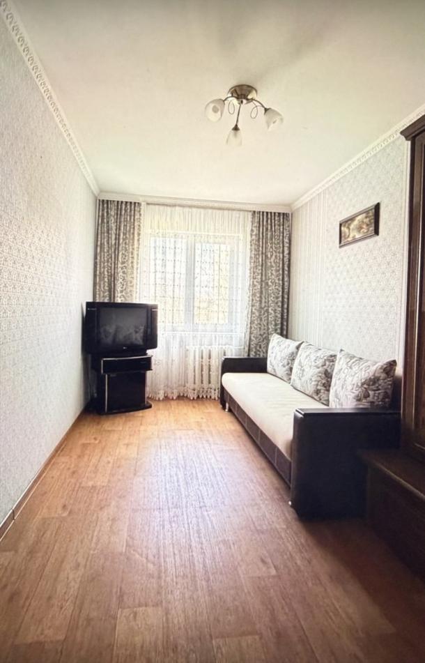 Квартира, 3-кімн., Харьков, Новые Дома, Жасминовый б-р (Слинько Петра)